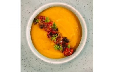 Édesburgonya krémleves chilis sült paradicsommal